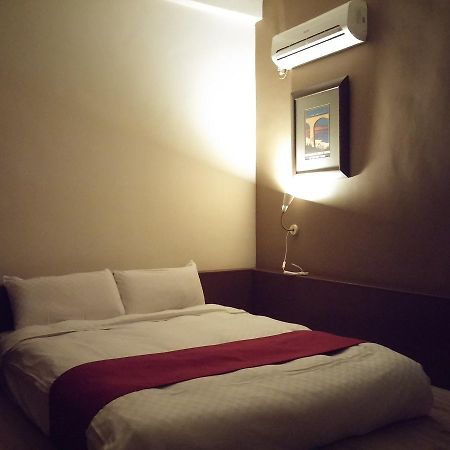 Outdoor Sports Guest House Hualien City Exterior photo